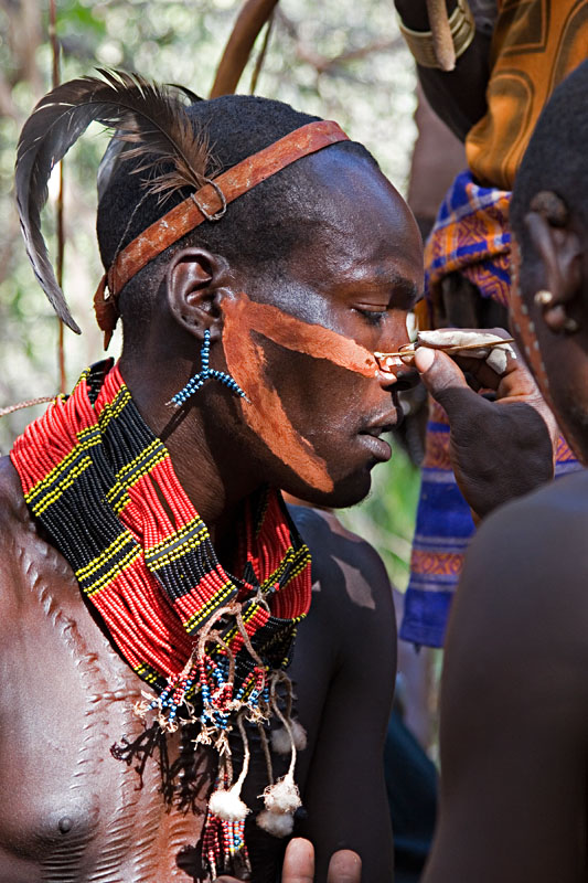 146   Hamar man be adorned as part of the bull jump ceremony
